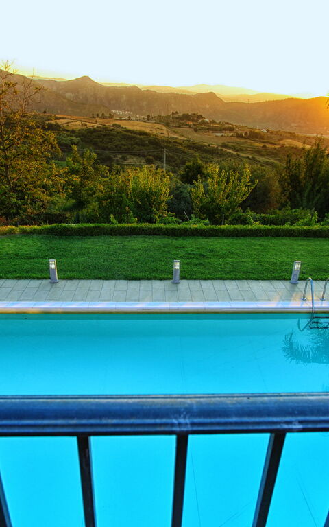 Villa Malu: Exteriör, slå samman, Trädgård, Utomhus, Visningar