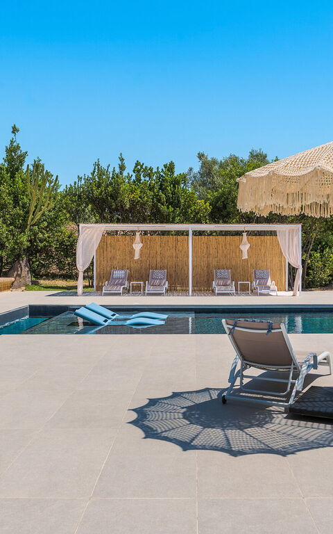 Pigna Blue: Exteriör, slå samman, Utomhus