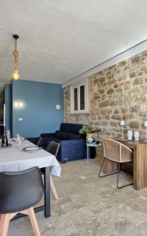 Villa Maraus: Lunchrum, Vardagsrum