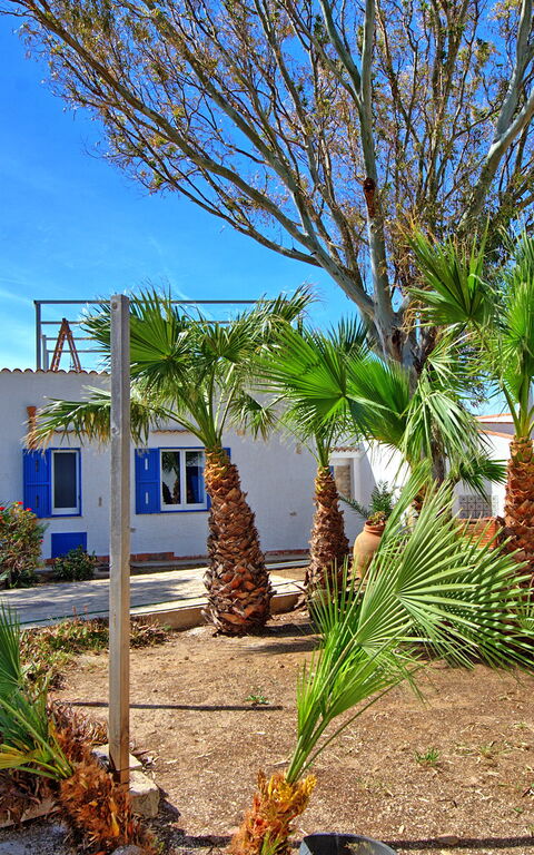 Villa Maraus: Exteriör, Utomhus