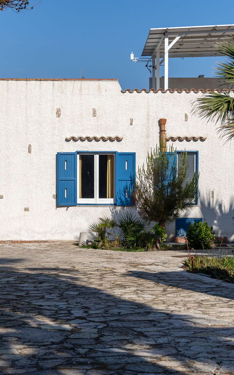 Villa Maraus: Exteriör, Utomhus