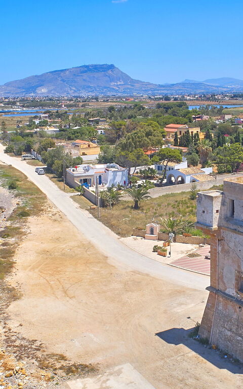 Villa Maraus: Exteriör, Utomhus, Visningar