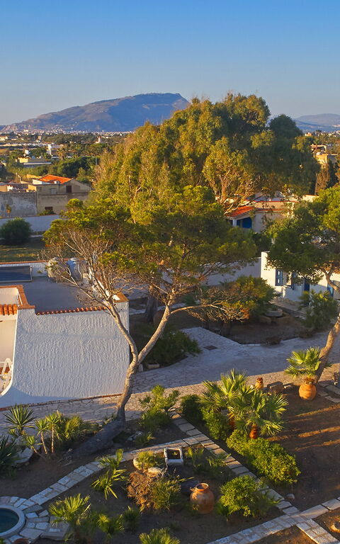 Villa Maraus: Exteriör, Trädgård, Utomhus, Visningar