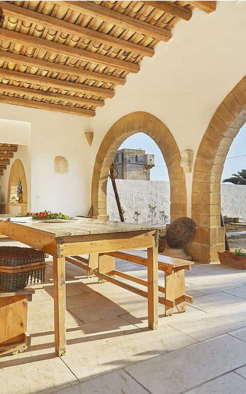 Villa Maraus: Exteriör, Utomhus