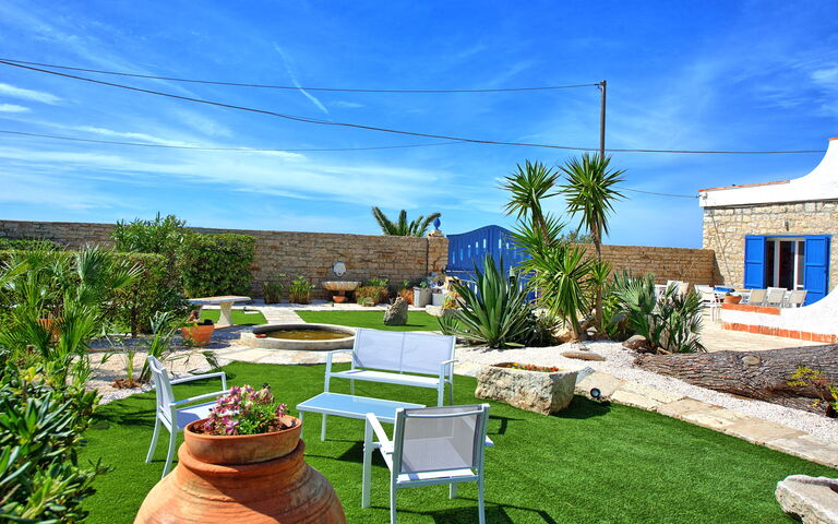 Villa Maraus: Exteriör, Trädgård, Utomhus