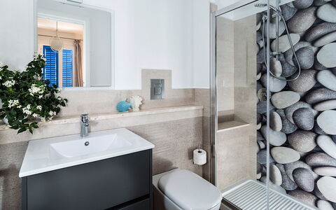 Semesterboende Delfino: Badrum