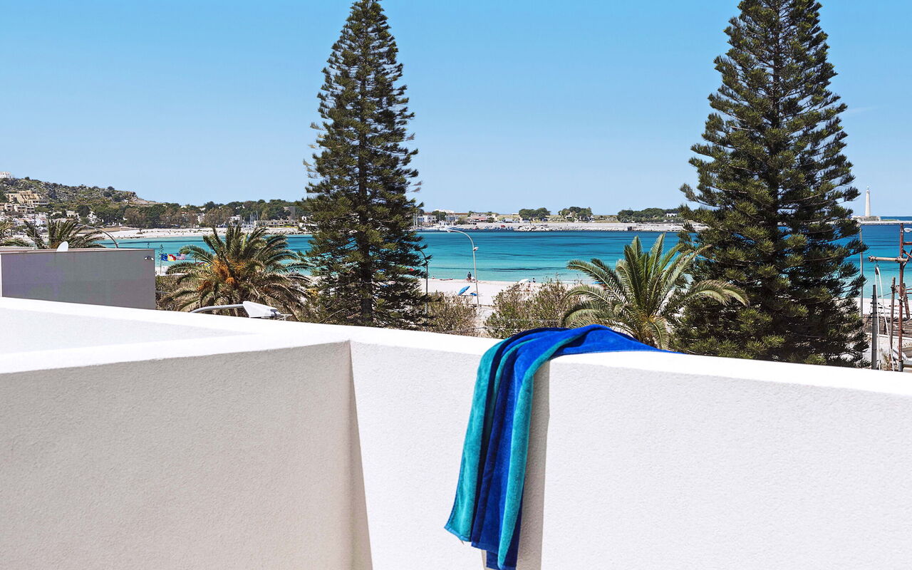 Lisca Bianca: Exteriör, Utomhus