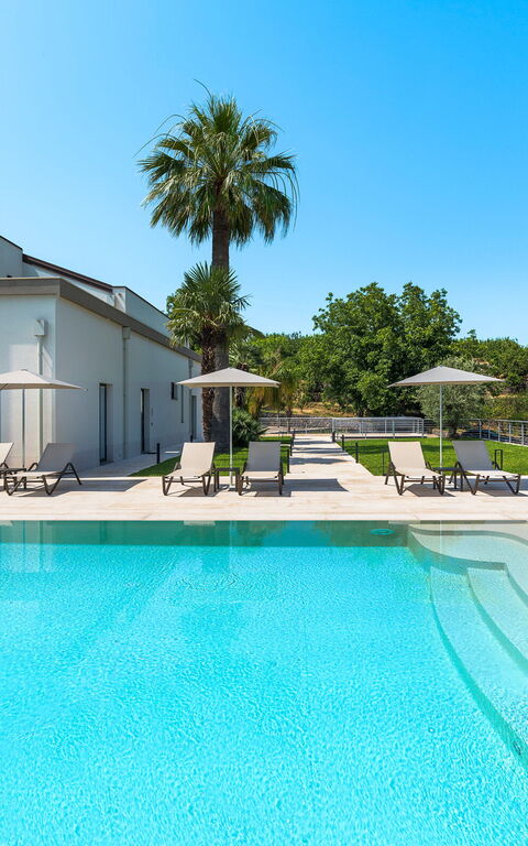 Villa Gianos: Exteriör, slå samman, Utomhus