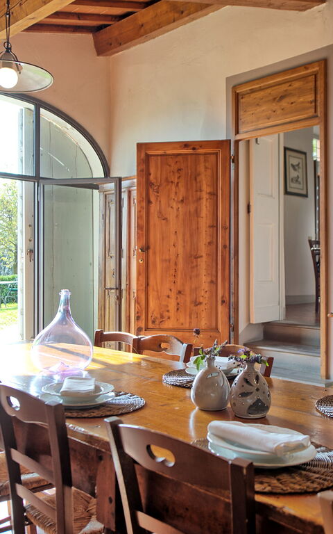 Villa Cona: Kök, Lunchrum, Vardagsrum