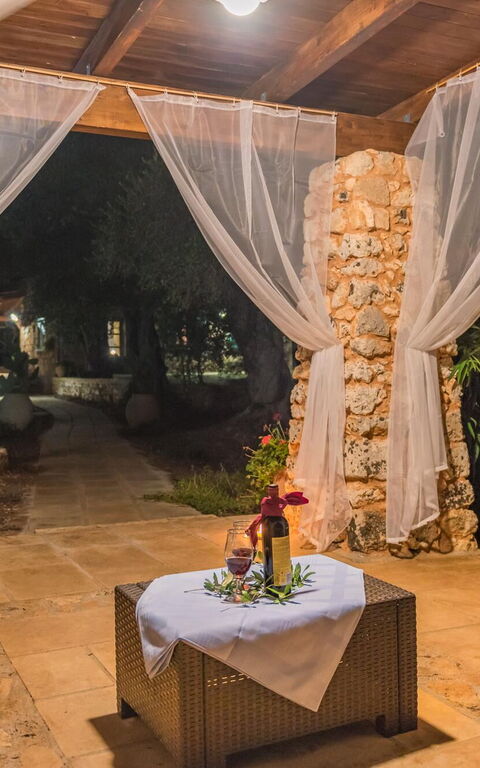 Villa Astrea: Balkong / terrass / uteplats, Trädgård, Utomhus