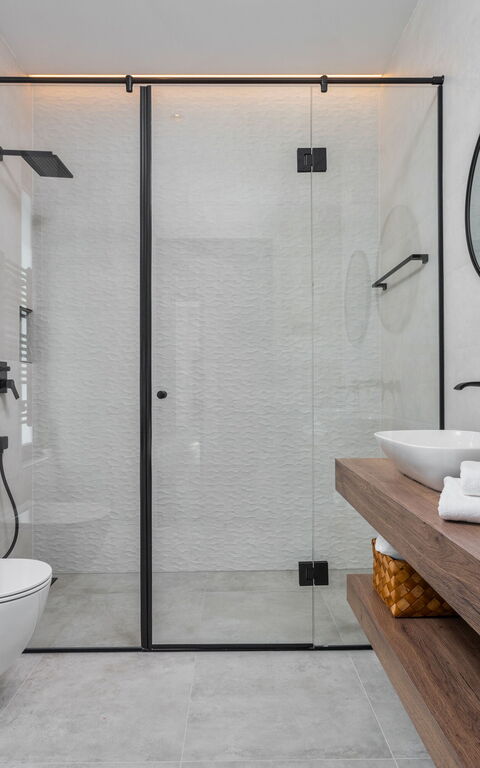 Villa Sea Breeze: Badrum