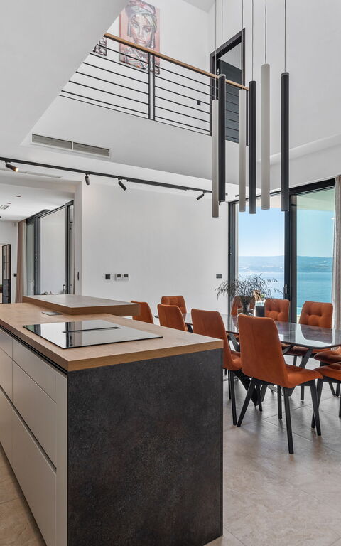 Villa Sea Breeze: Huvudentré, Kök, Lunchrum