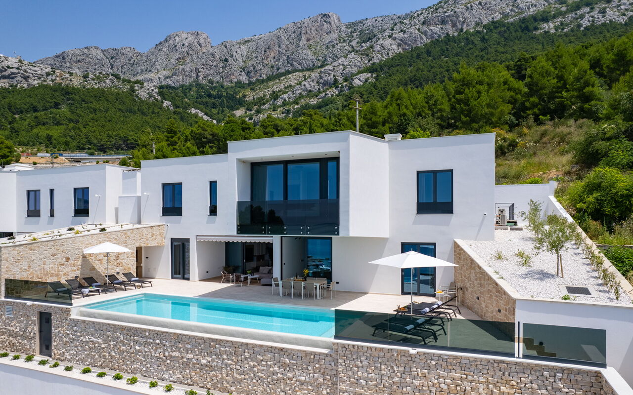 Villa Loma: Balkong / terrass / uteplats, Exteriör, slå samman, Visningar