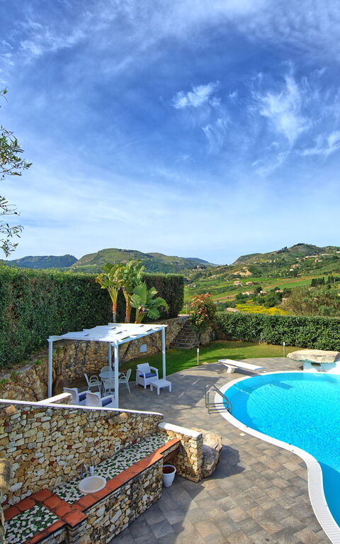 Villa Demetra: Exteriör, slå samman, Utomhus