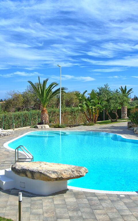 Villa Demetra: Exteriör, slå samman, Utomhus