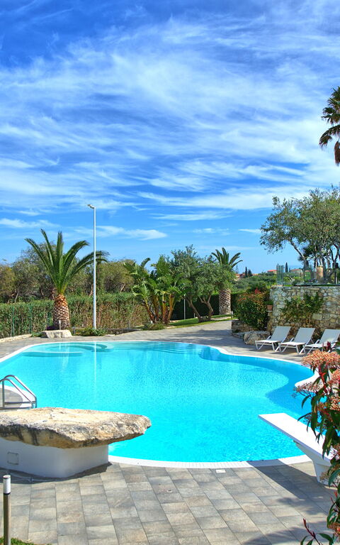 Villa Demetra: Exteriör, slå samman, Utomhus