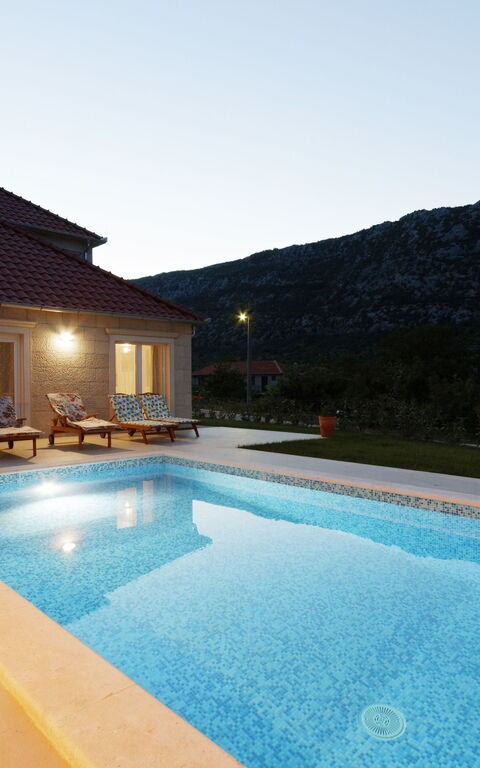 Villa Zupa: Exteriör, slå samman