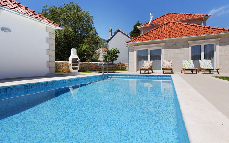 Villa Zupa: Balkong / terrass / uteplats, slå samman