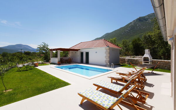 Villa Zupa: Balkong / terrass / uteplats, slå samman, Trädgård, Utomhus