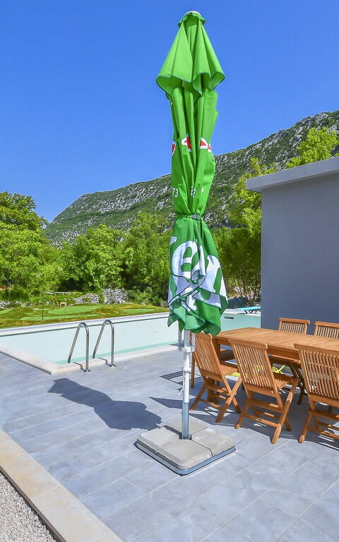 Villa Roglic: Exteriör, slå samman, Utomhus