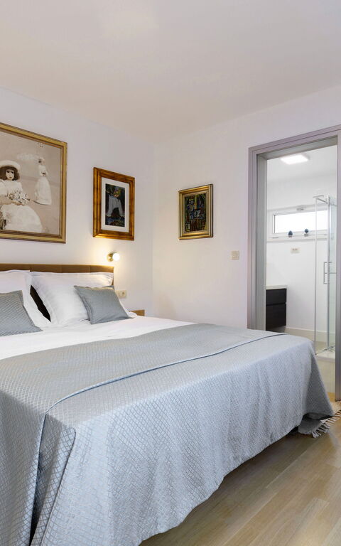 Villa Jure: Badrum, sovrum