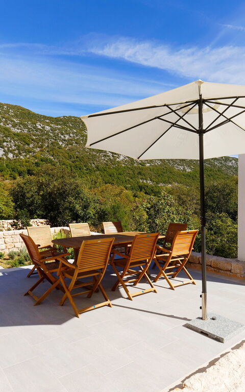 Villa Jure: Balkong / terrass / uteplats, Trädgård, Utomhus, Visningar