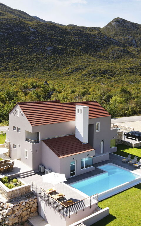 Villa Jure: Balkong / terrass / uteplats, Exteriör, Trädgård