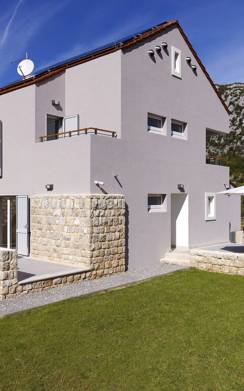 Villa Jure: Exteriör, Trädgård