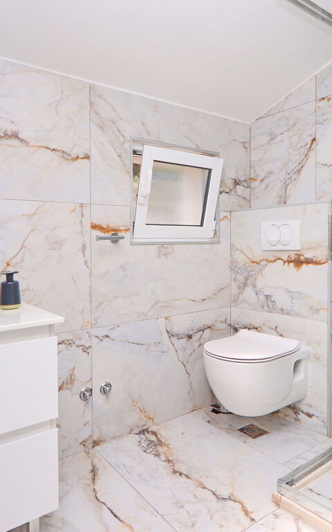 Villa Emerald: Badrum