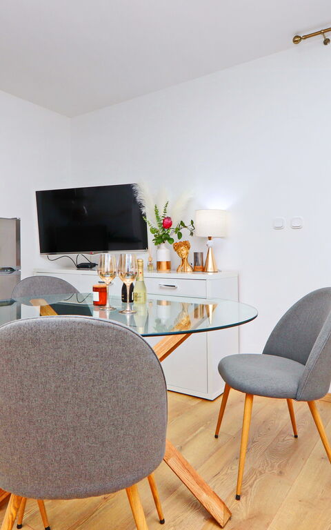 Villa Emerald: Balkong / terrass / uteplats, Kök, Lunchrum