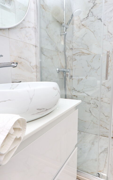 Villa Emerald: Badrum