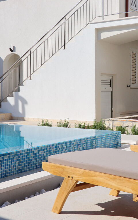 Villa Emerald: Exteriör, slå samman