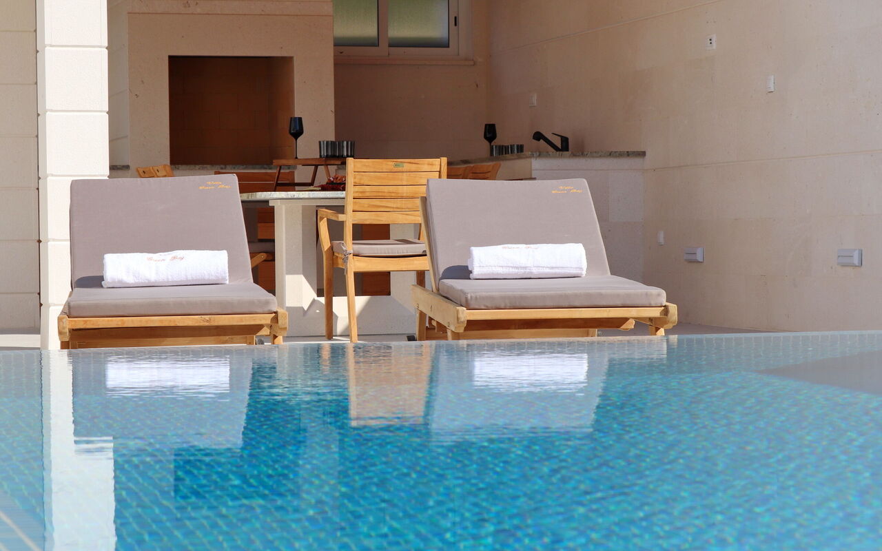 Villa Emerald: slå samman