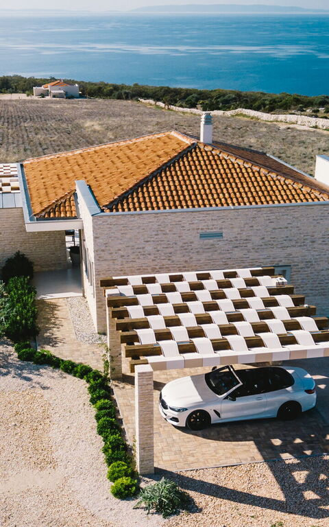 Villa Steropa: Exteriör, Visningar