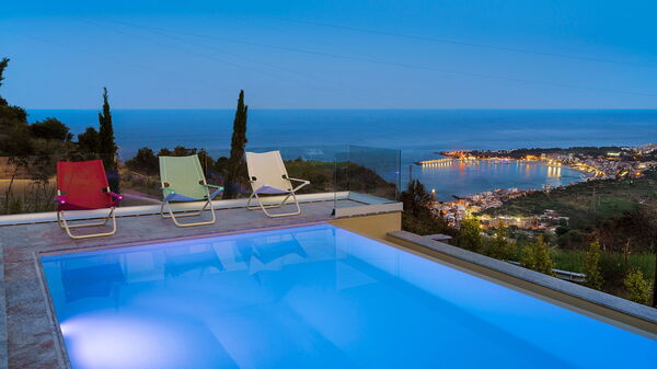 Grand Tour Villa: Exteriör, slå samman, Utomhus, Visningar