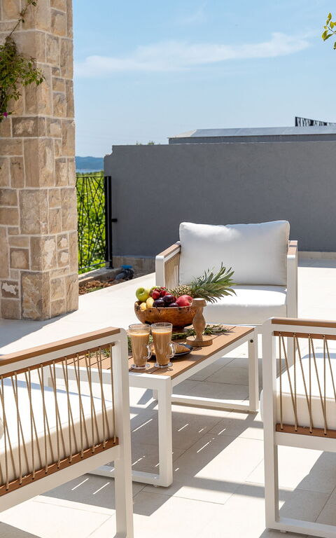 Villa Spectrum: Balkong / terrass / uteplats, Utomhus, Visningar