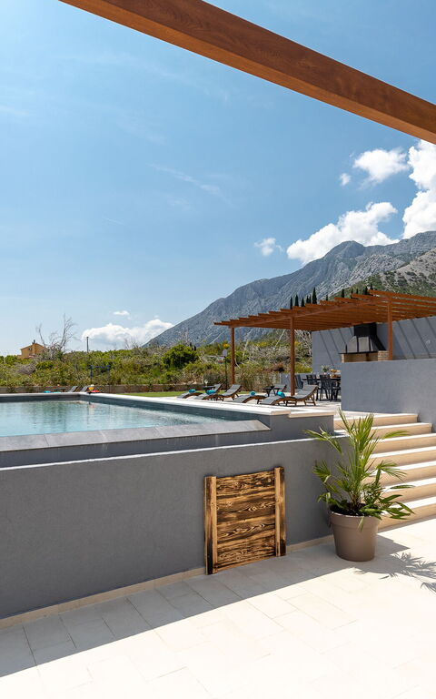 Villa Spectrum: Exteriör, slå samman