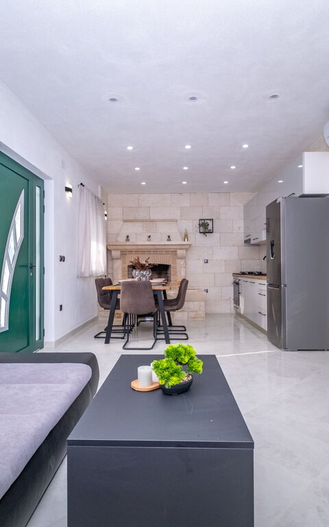 Villa Diana: Huvudentré, Kök, Vardagsrum