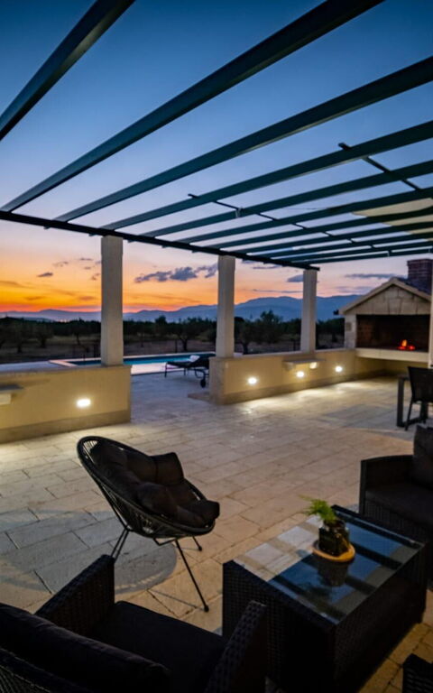 Villa Diana: Balkong / terrass / uteplats, Kök, Utomhus, Visningar