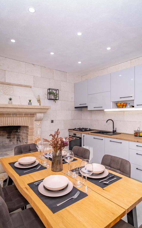 Villa Diana: Kök, Lunchrum