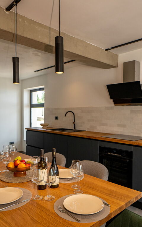 Villa Cosmic: Kök, Lunchrum