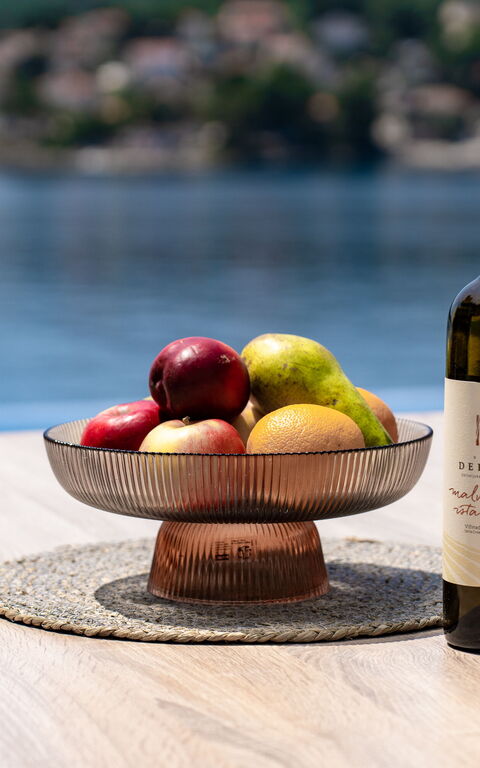 Villa Cosmic: slå samman, Utomhus