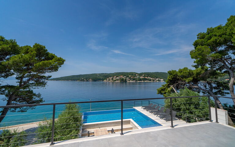 Villa Cosmic: Balkong / terrass / uteplats, slå samman, Visningar