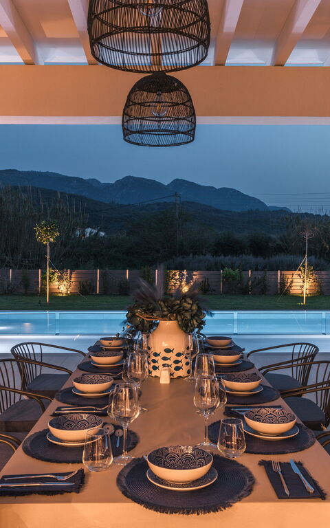 Villa Serenissima: Exteriör, slå samman, Utomhus