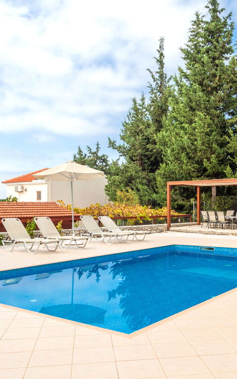 Villa Giorgos: Exteriör, slå samman, Utomhus