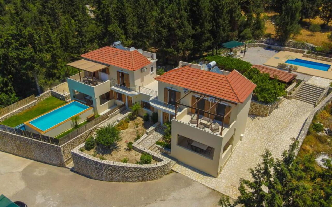 Villa Giorgos: Exteriör, Utomhus