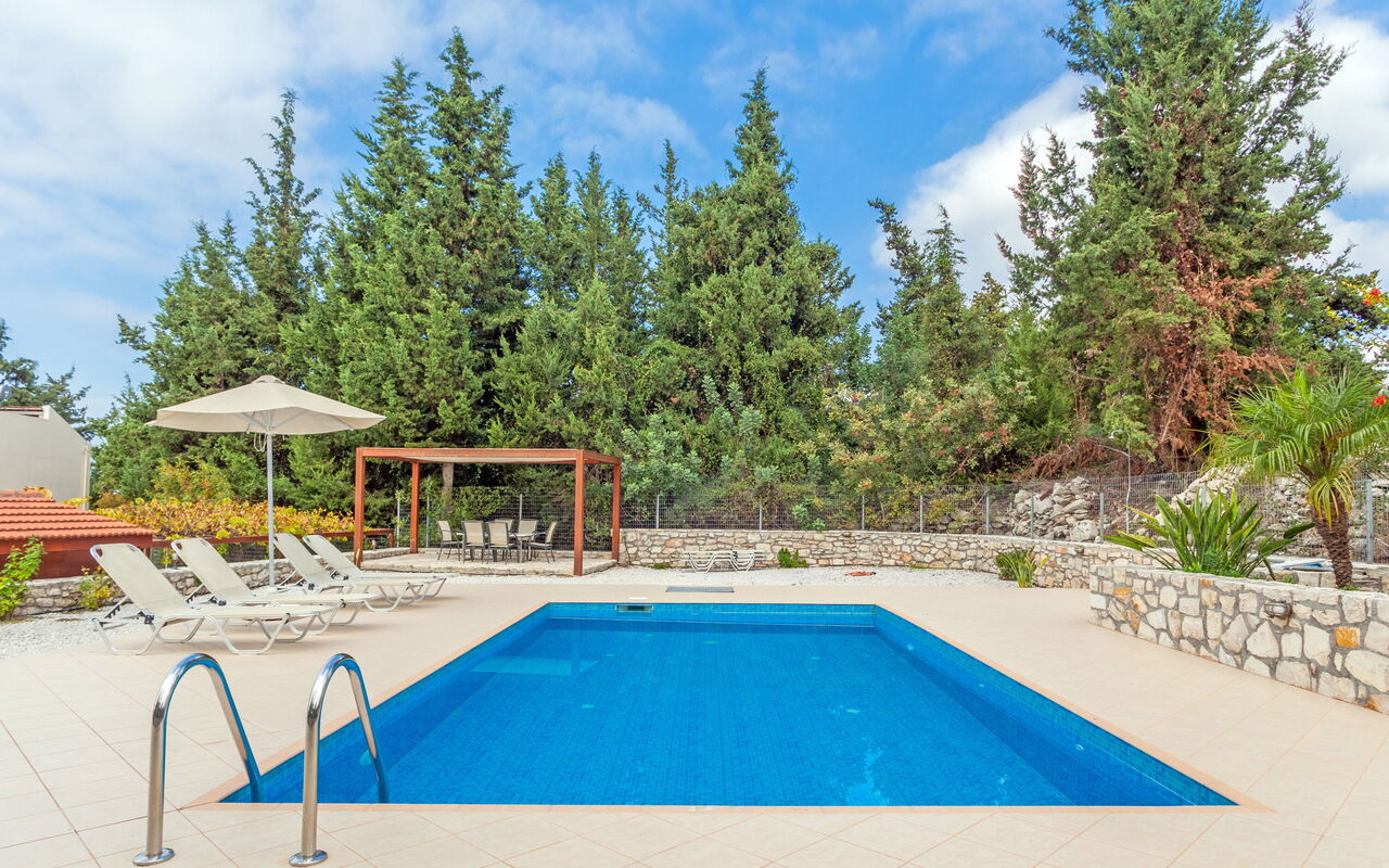 Villa Giorgos: Exteriör, slå samman, Utomhus