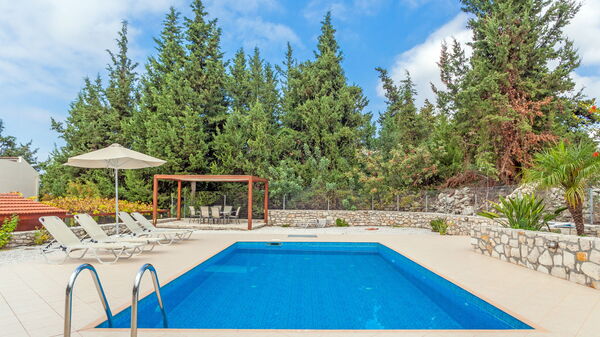 Villa Giorgos: Exteriör, slå samman, Utomhus