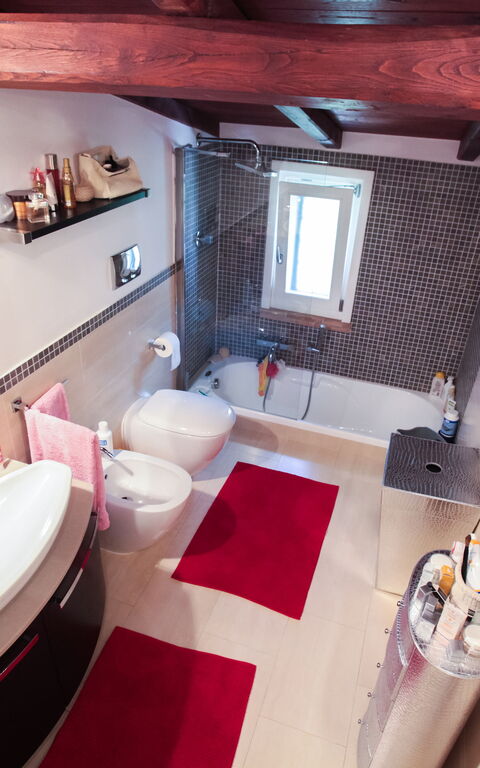 Villa Antici: Badrum