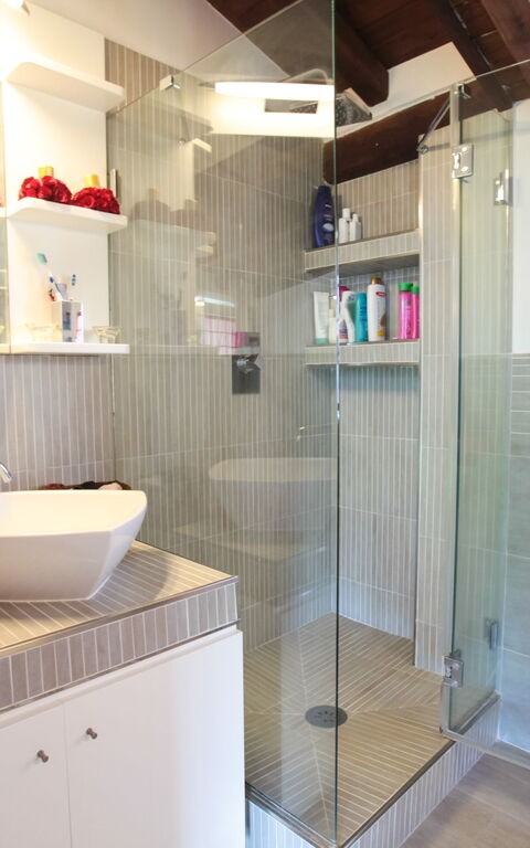 Villa Antici: Badrum